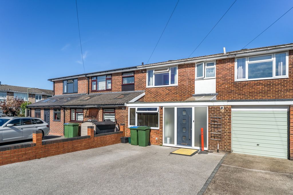 Property photo 2 of 20