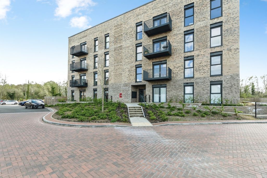 Property photo 1 of 12