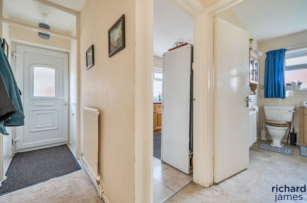 Property photo 3 of 14 F160Ae2071654Ab2A6Cbad8Bfb12B01B