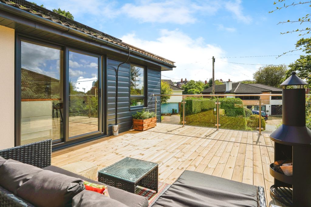 Property photo 2 of 20 Balcony