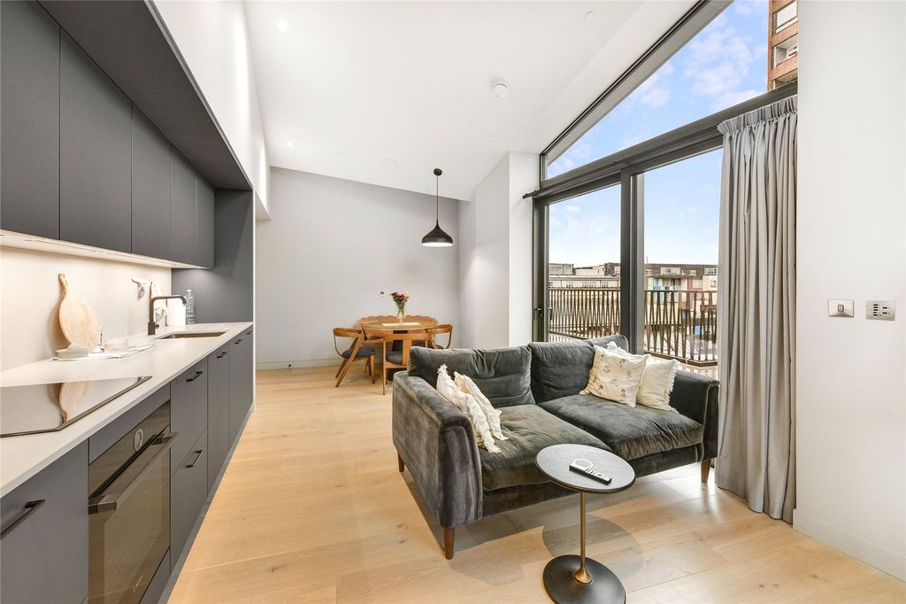 Property photo 3 of 19 Carnaby Lofts