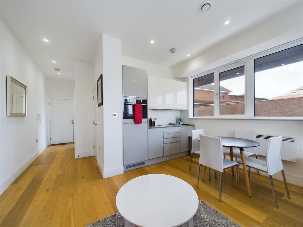 Property photo 3 of 6 Kitchen:Dining.Jpg