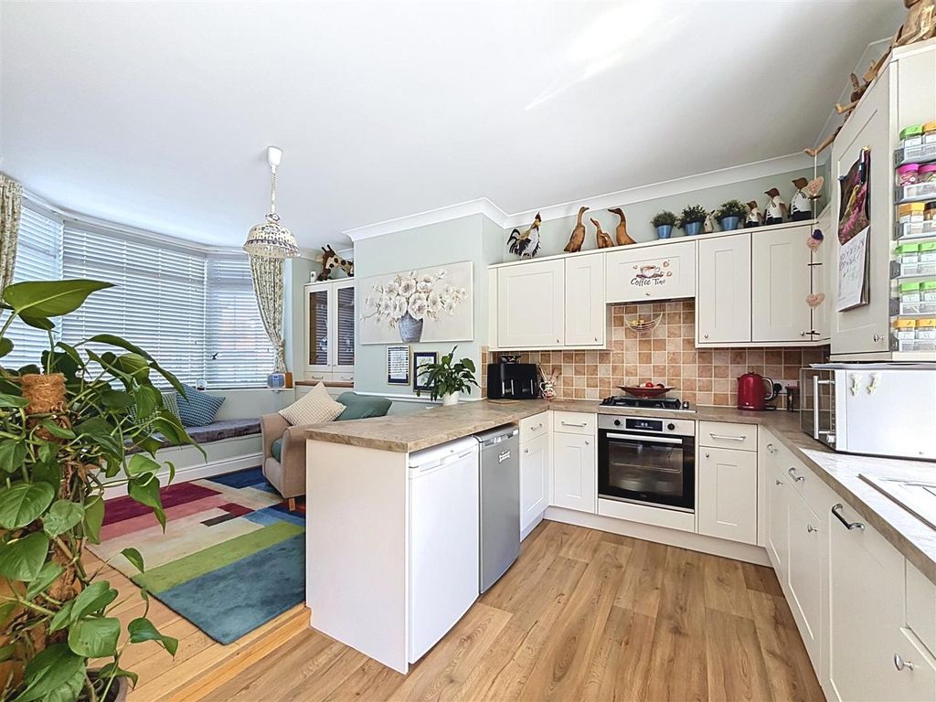 Property photo 2 of 17 Kitchen Diner