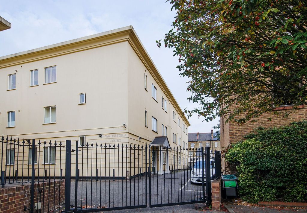 Property photo 1 of 7