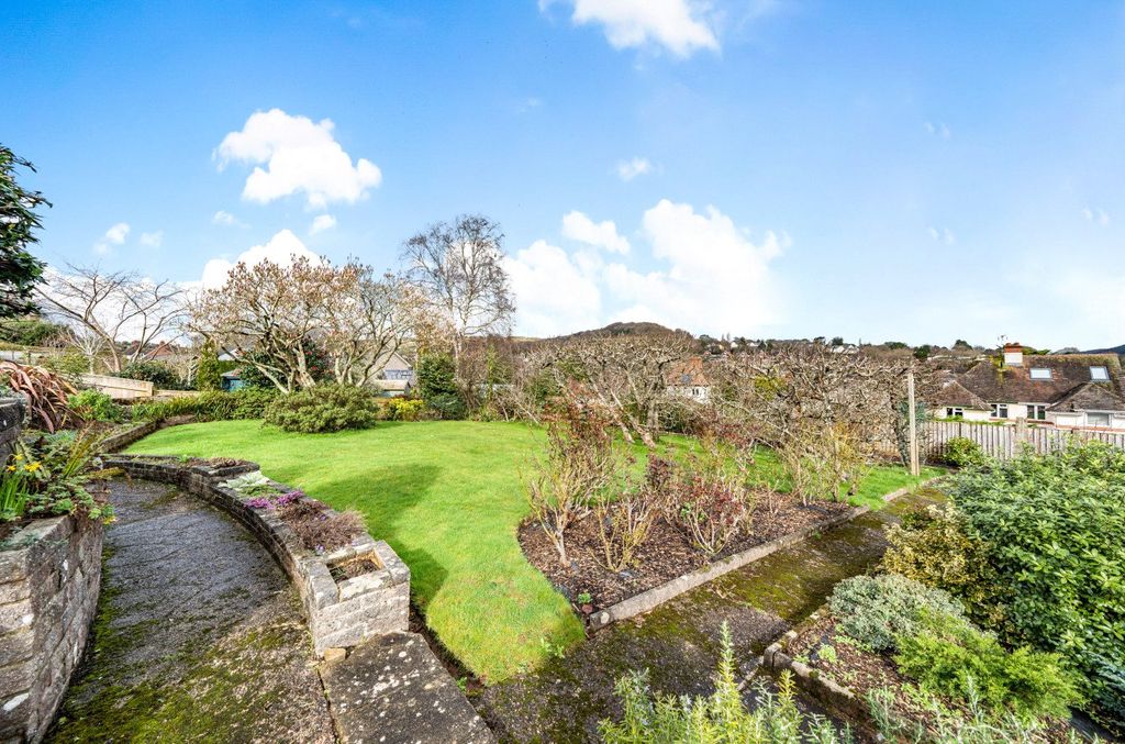 Property photo 2 of 25 Picture No. 26