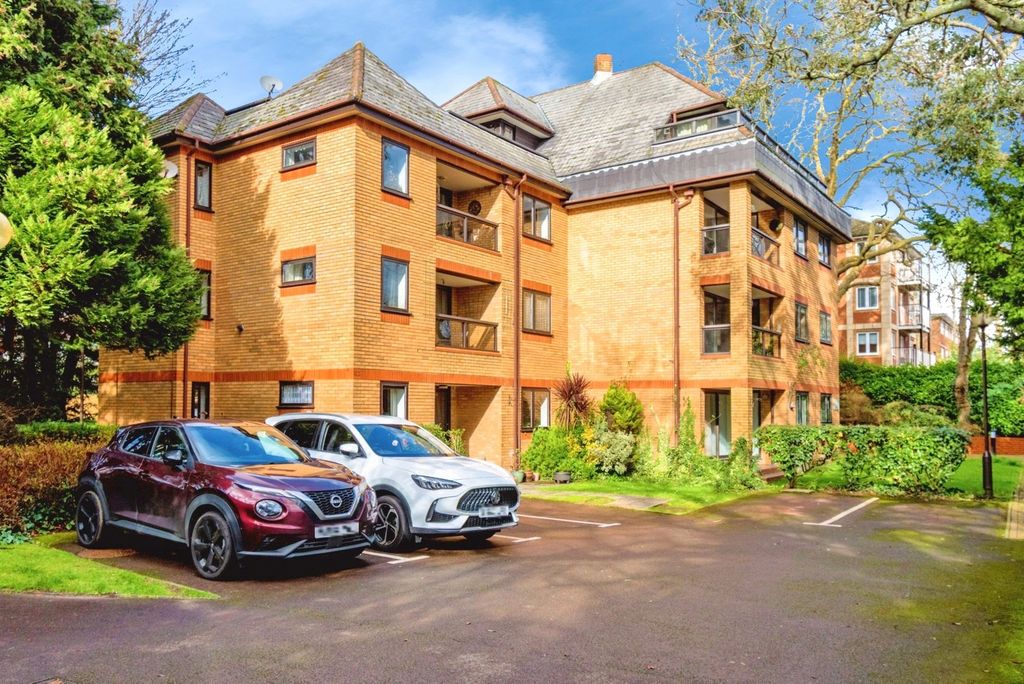 Property photo 1 of 15 Picture No. 11