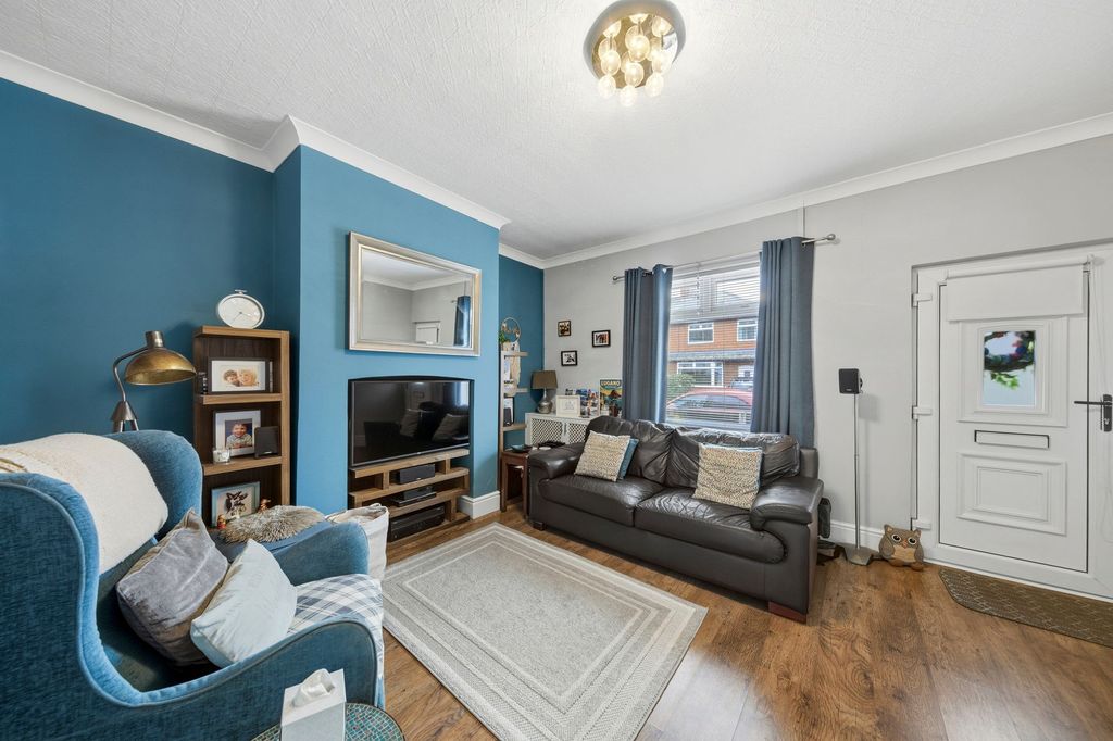 Property photo 2 of 22