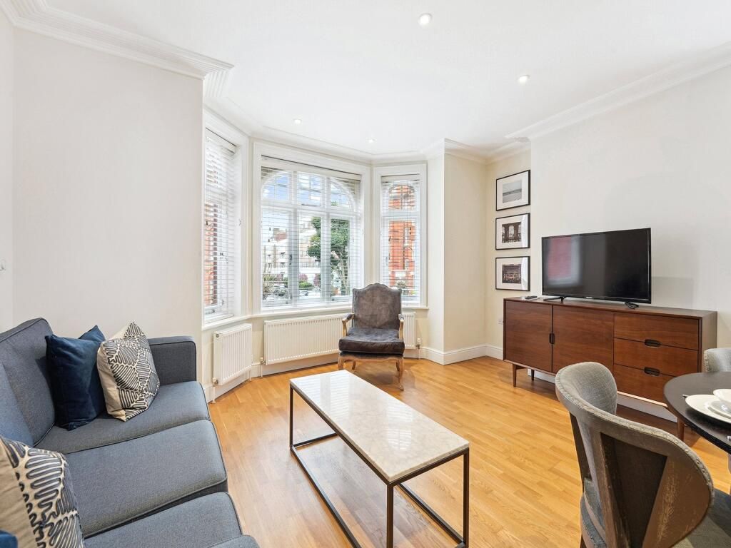 Property photo 1 of 4 1 Bed Flat To Rent Links Rd, London Sw17