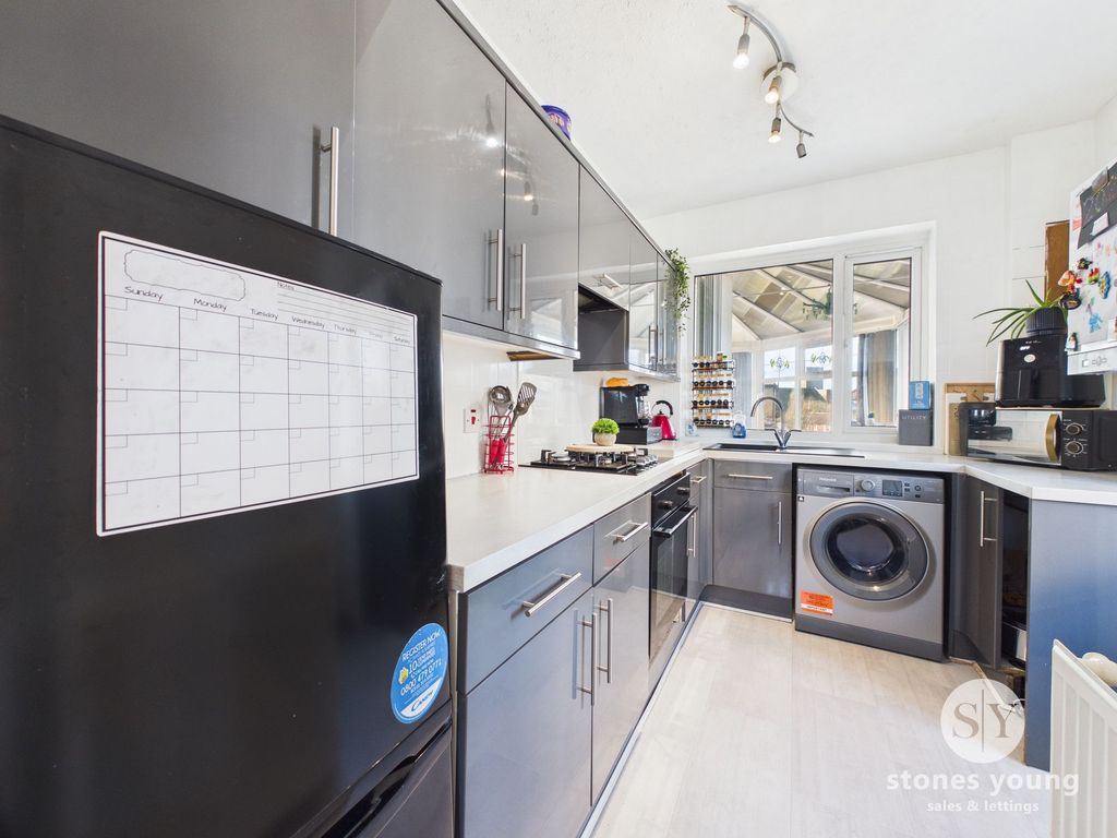 Property photo 3 of 25