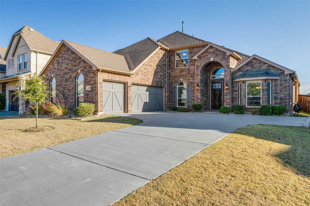 Property photo 1 of 24