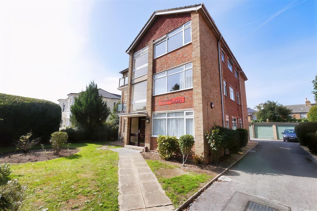 Property photo 1 of 7