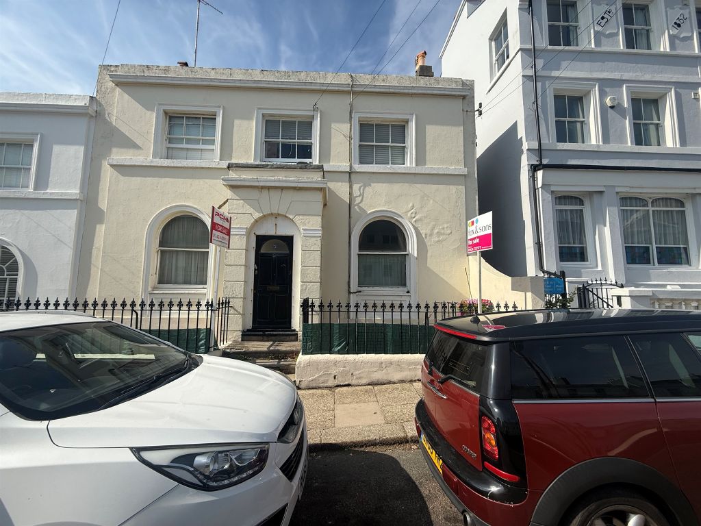 Property photo 1 of 11