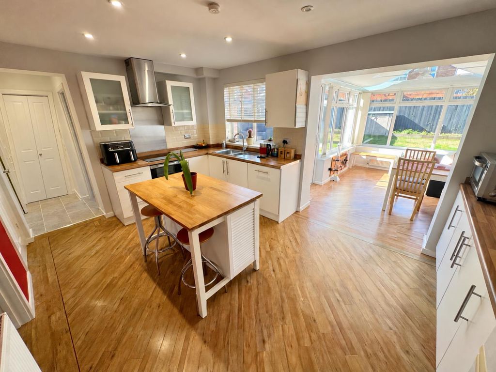 Property photo 2 of 19 E180Df1C-0323-4Dfa-9Ed3-E1E9D7A429Ab.Png