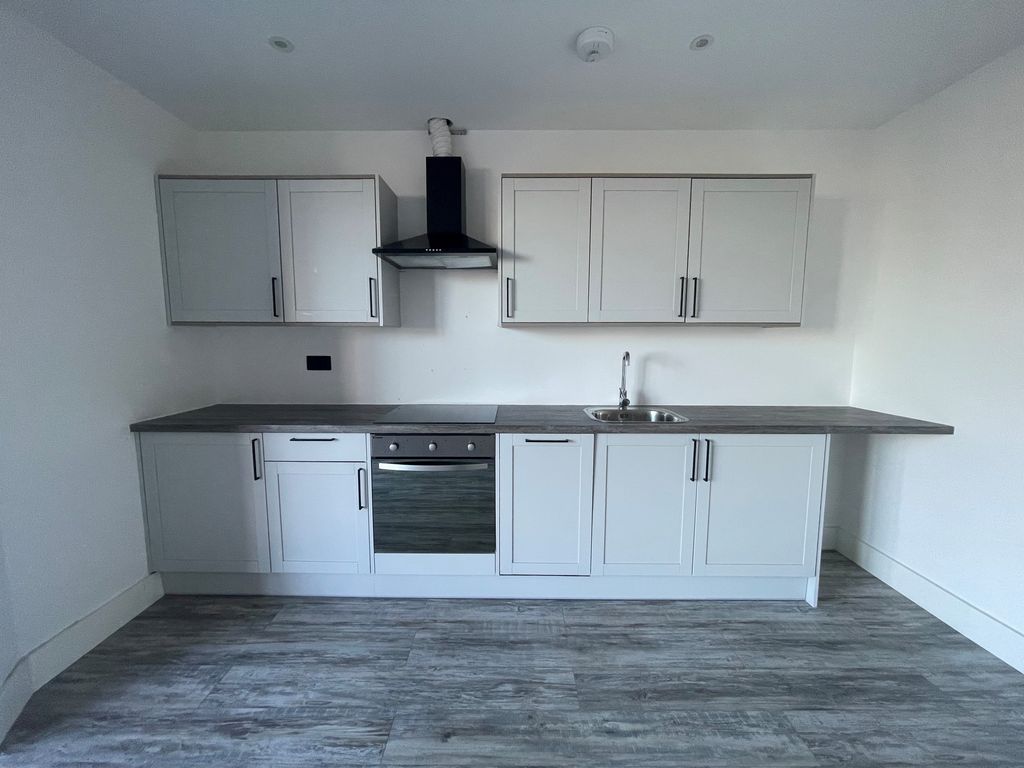 Property photo 3 of 6 Bedroom