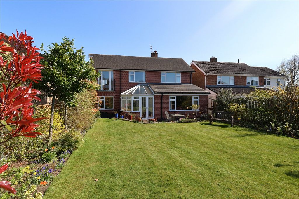 Property photo 2 of 41 Picture No. 67