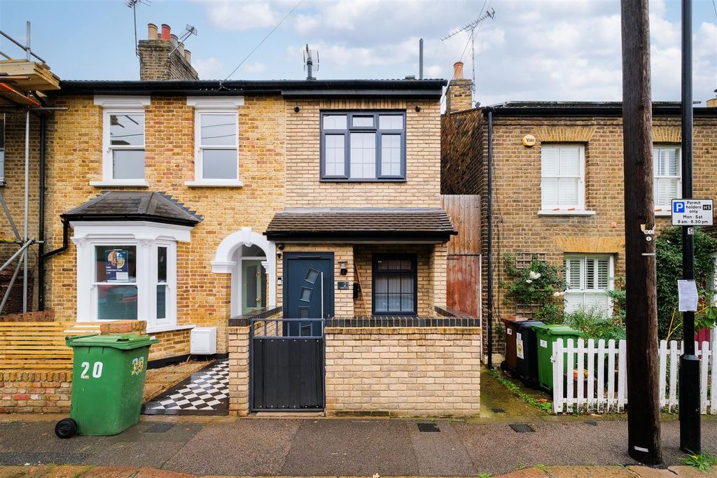 Property photo 1 of 21