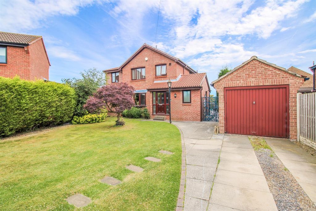 Property photo 1 of 27