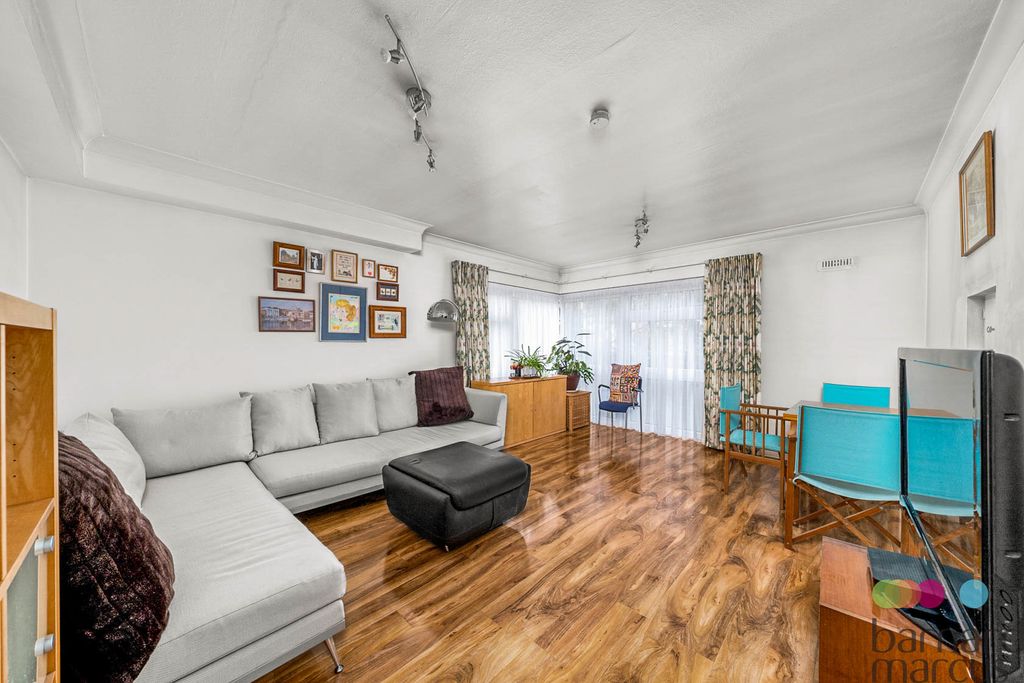 Property photo 1 of 13 Living Room