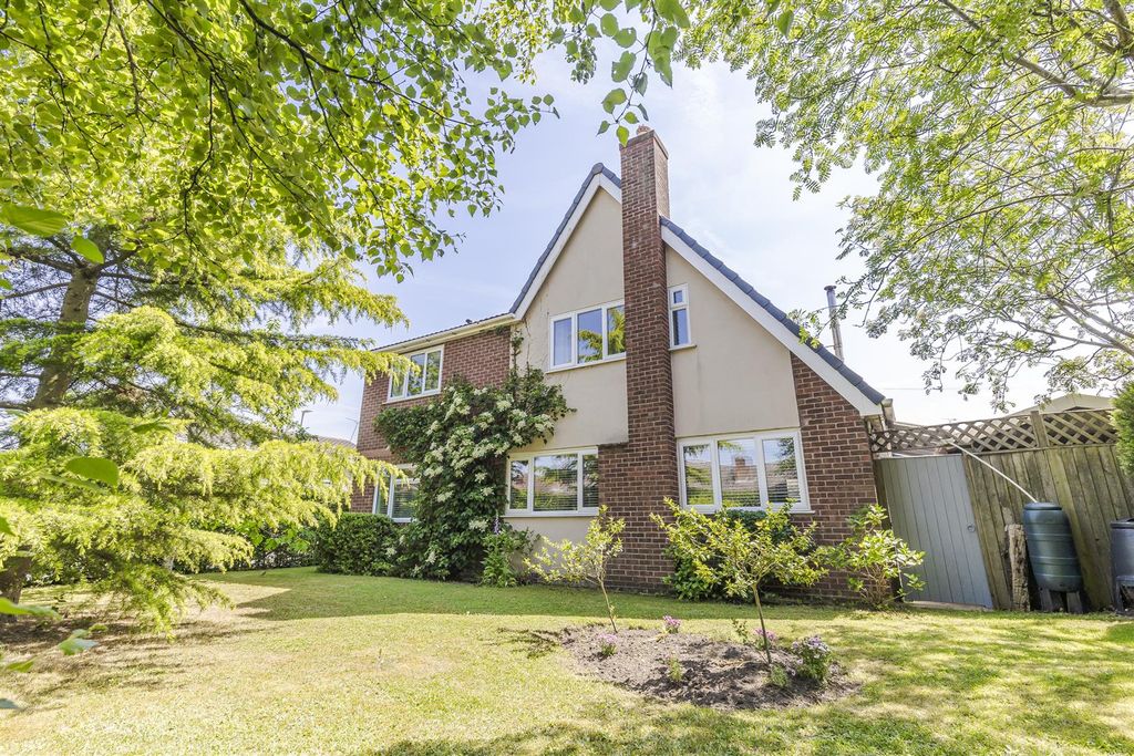 Property photo 1 of 52 Sundaleclose-2.Jpg