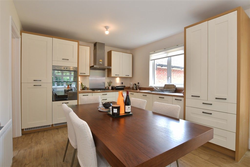 Property photo 3 of 13 Kitchen/Dining Room