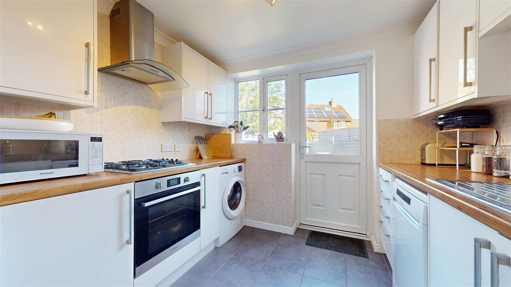 Property photo 3 of 19 04272026_220912.Jpg