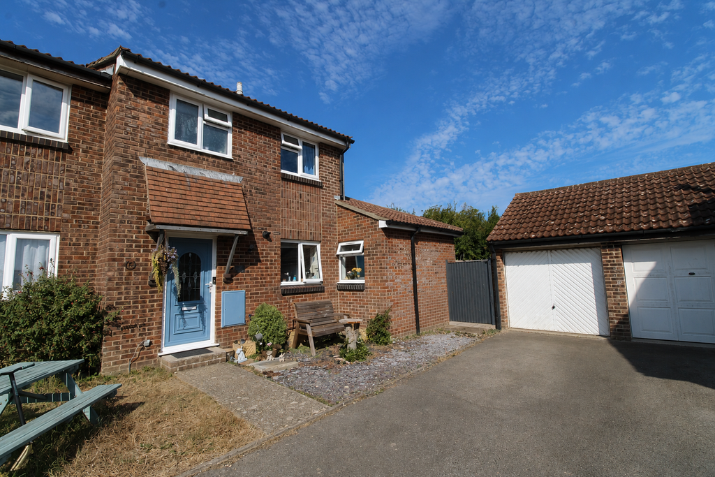 Property photo 1 of 28