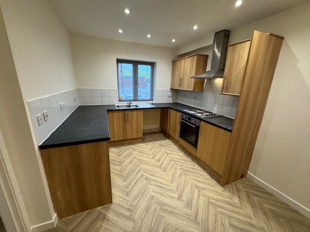 Property photo 2 of 19 Front Description 2