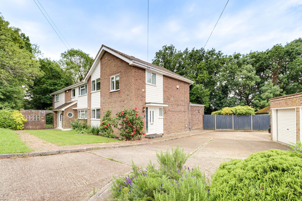 Property photo 1 of 18 Front
