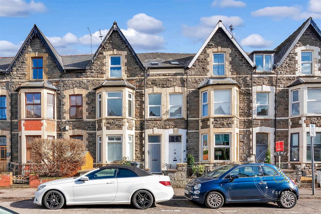 Property photo 1 of 11 Kings-Road-10.Jpg
