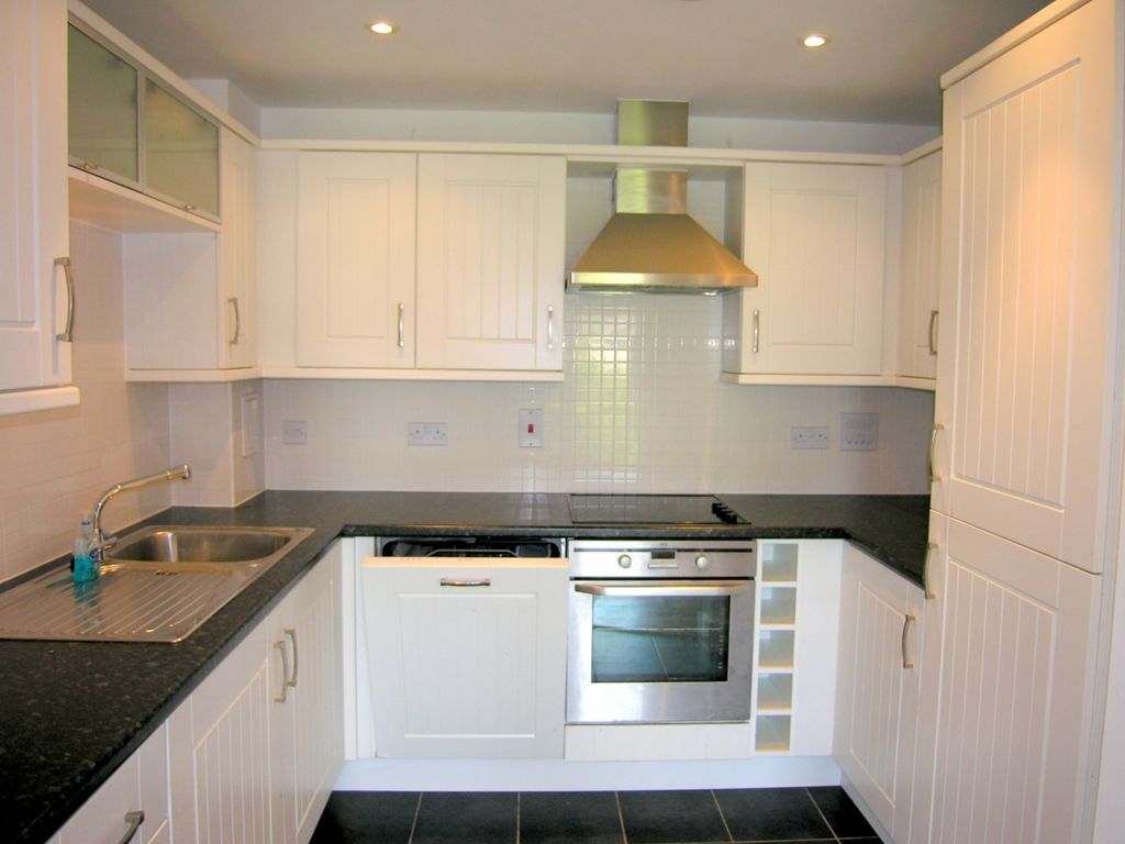 Property photo 1 of 8 Kitchen