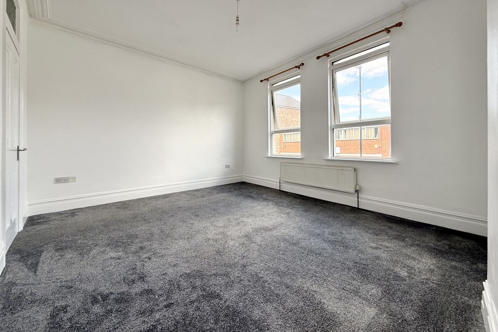 Property photo 2 of 8 2