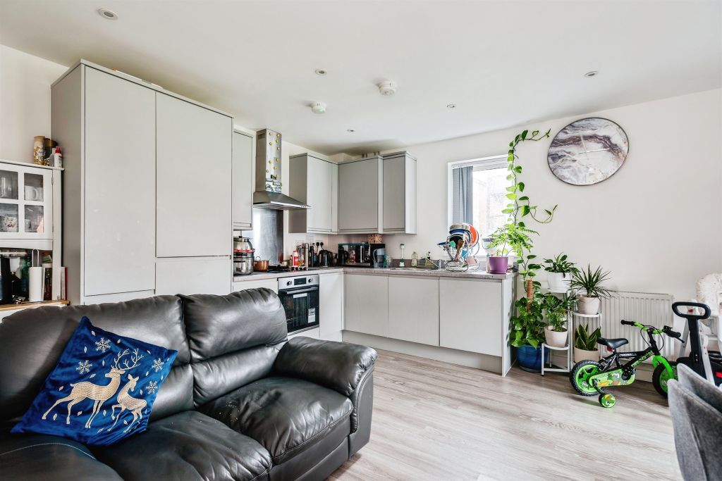 Property photo 2 of 10