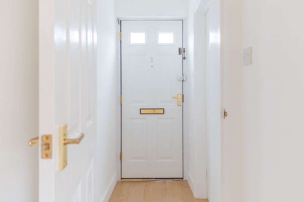 Property photo 2 of 16 4981611