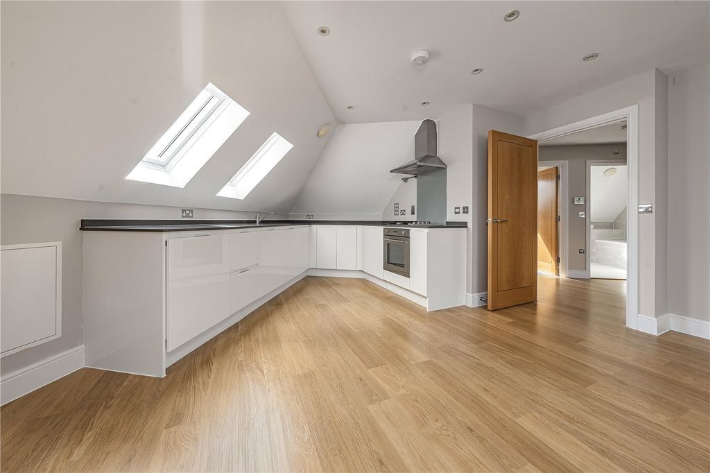 Property photo 1 of 9 Kitchen