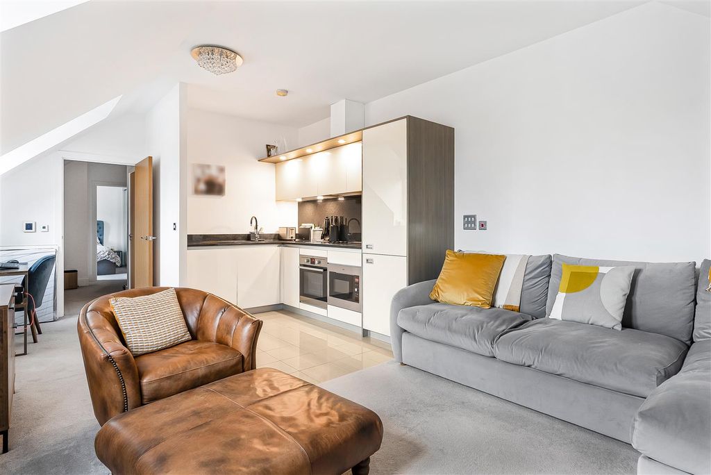 Property photo 3 of 17 8_77150.Jpg