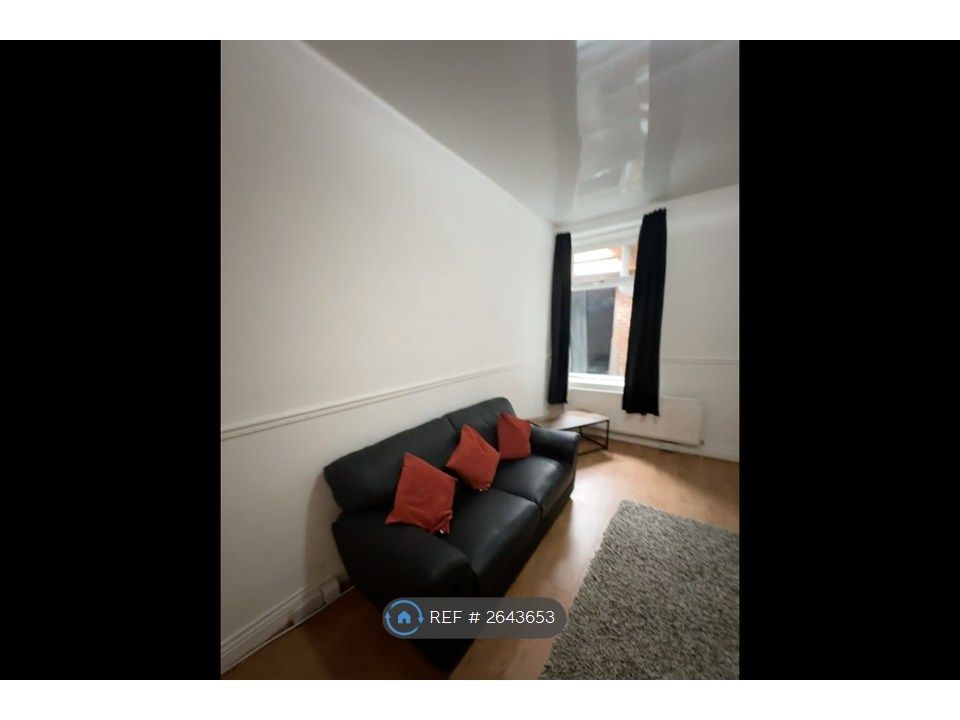 Property photo 2 of 9 Living Room