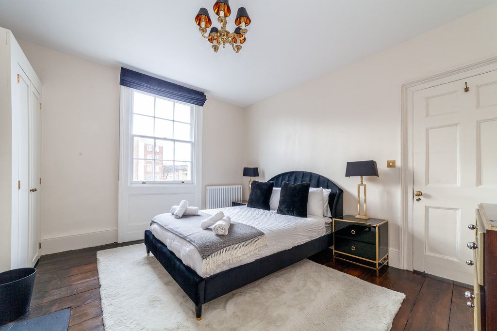 Property photo 3 of 29 Bedroom