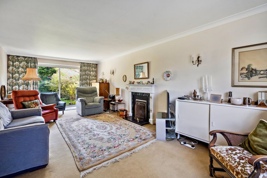 Property photo 3 of 27