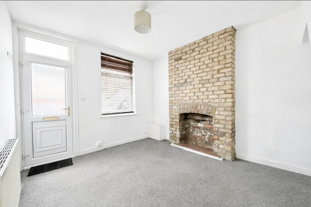 Property photo 2 of 11 Lounge