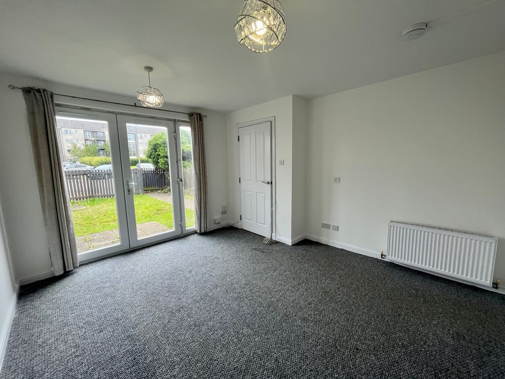 Property photo 2 of 12 3