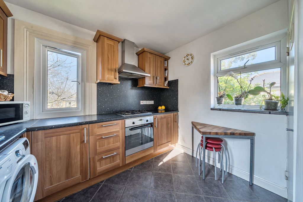 Property photo 2 of 11 1430737-5-69Bbcbc...