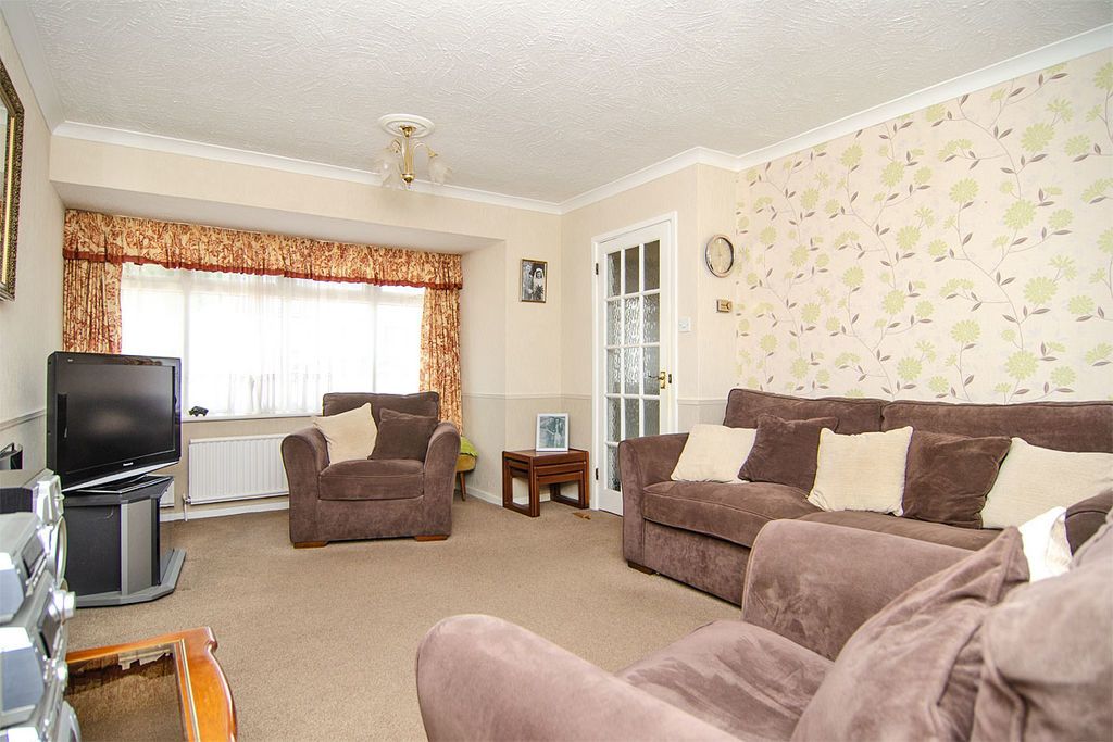 Property photo 3 of 17 Photo 1
