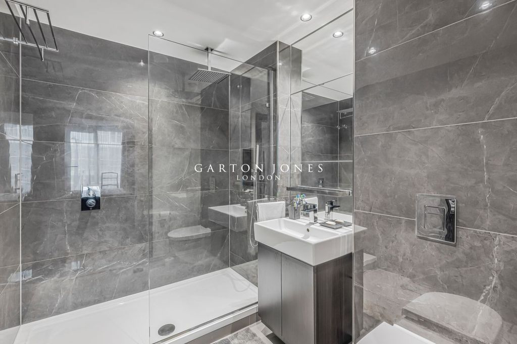 Additional image 25 of 3 bed flat for saleValetta House, 366 Queenstown Road, London SW11