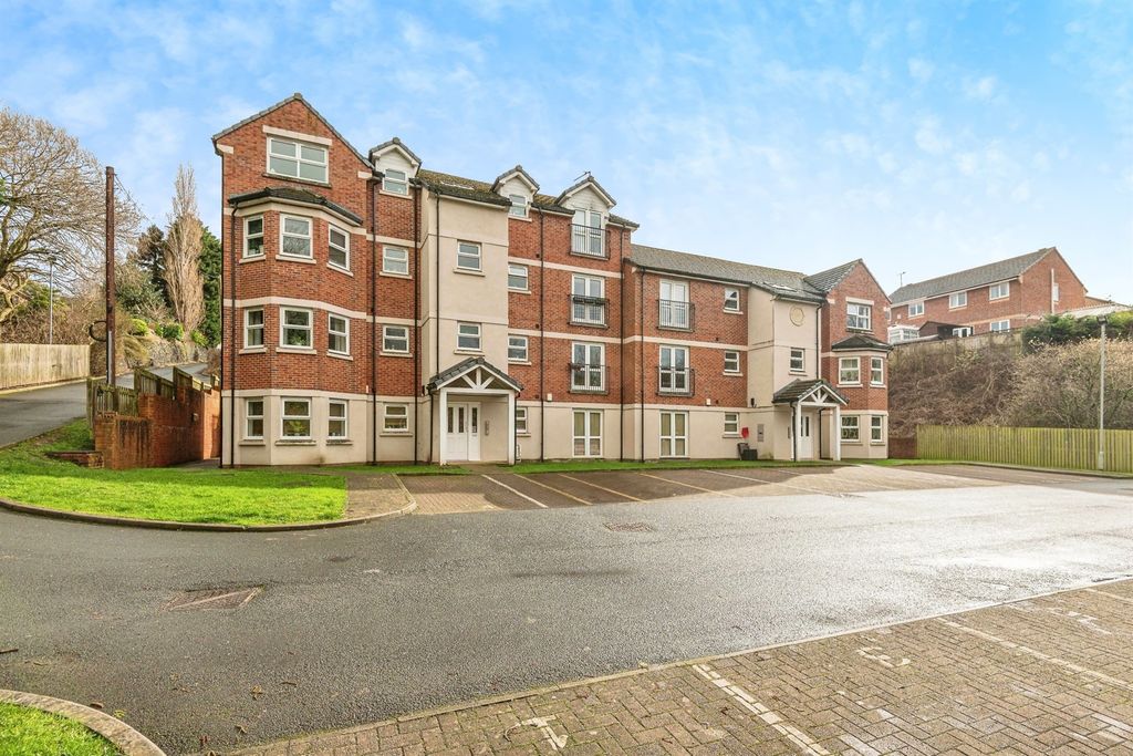 Property photo 2 of 12