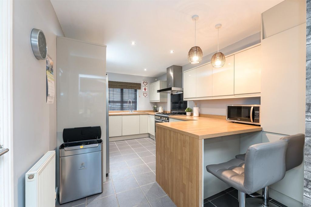 Additional image 6 of 4 bed detached house for saleMarriner Close, Otley LS21