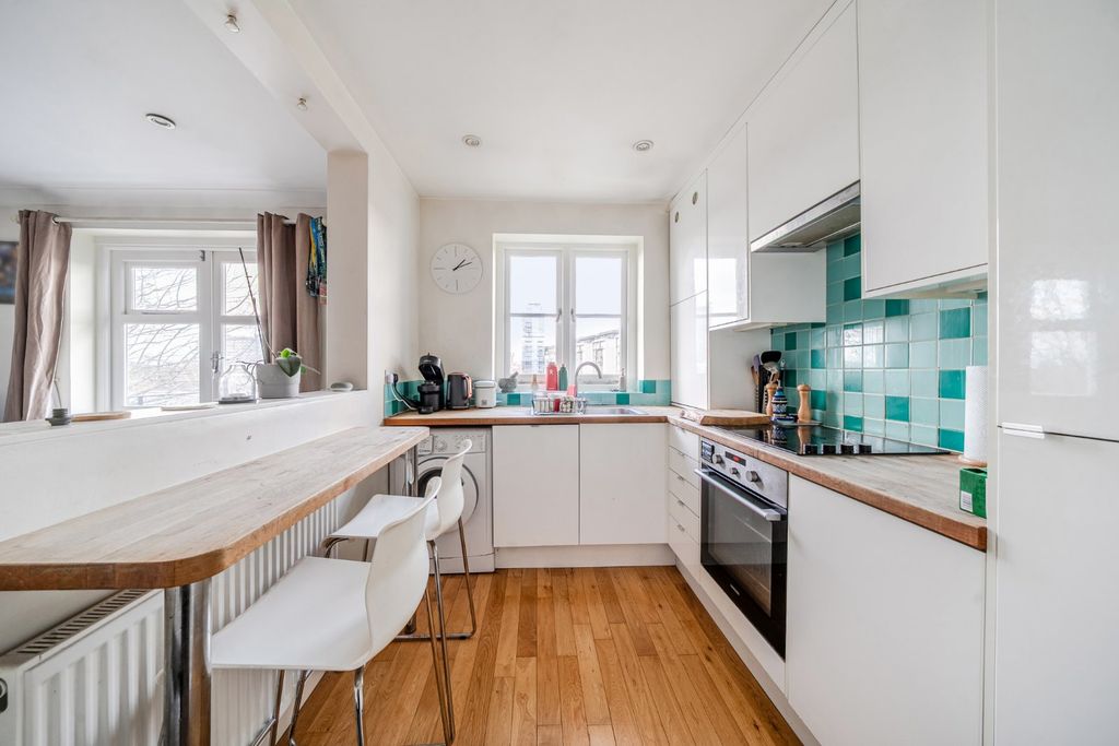 Property photo 2 of 14 Picture No. 35