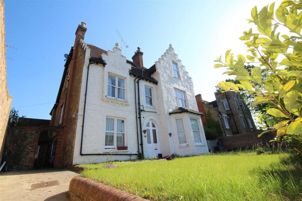 Property photo 1 of 7 Front.Jpg