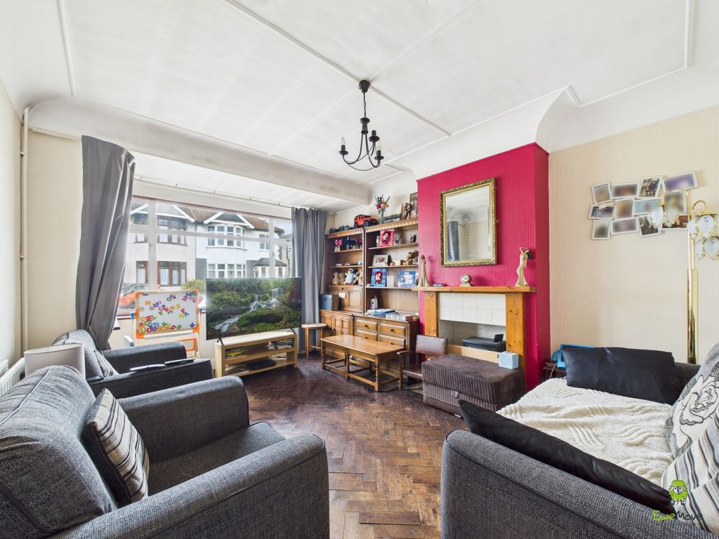 Property photo 2 of 12 Presented By Kevin At Ewemove Bexleyheath And Dart