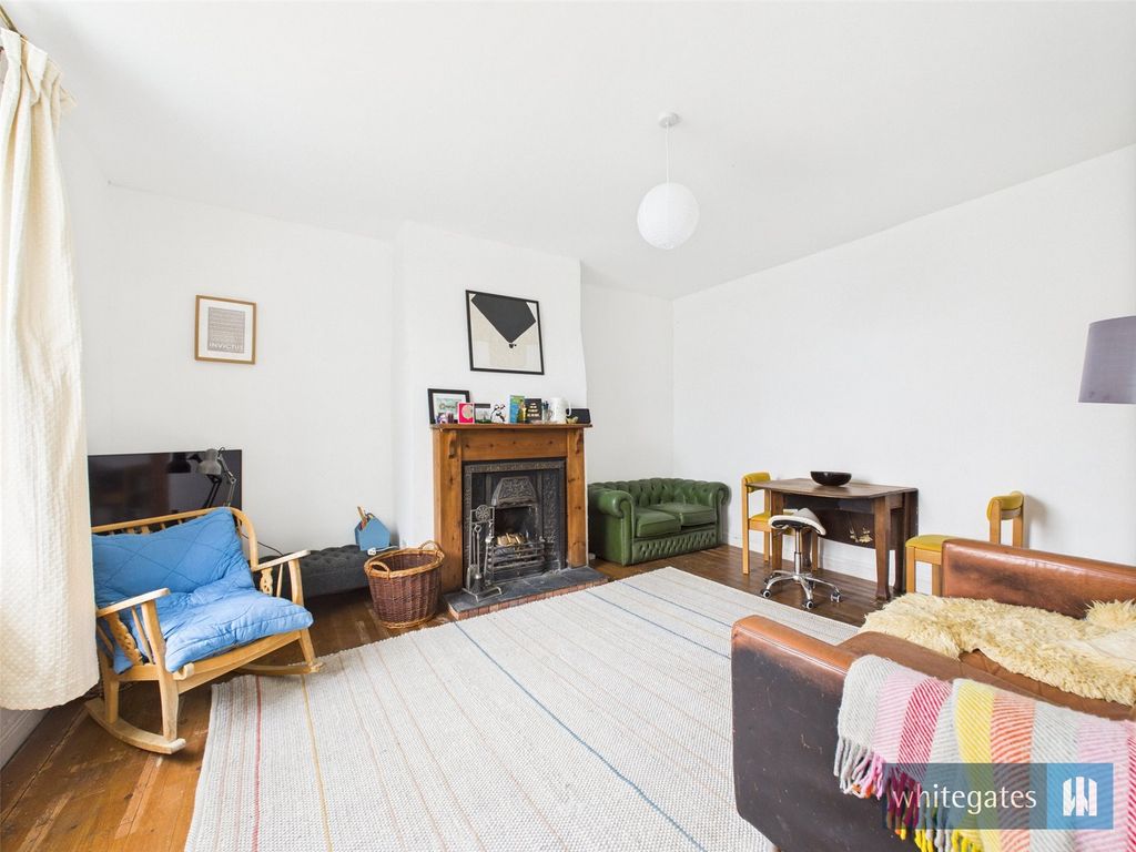 Property photo 2 of 12 Picture No. 08
