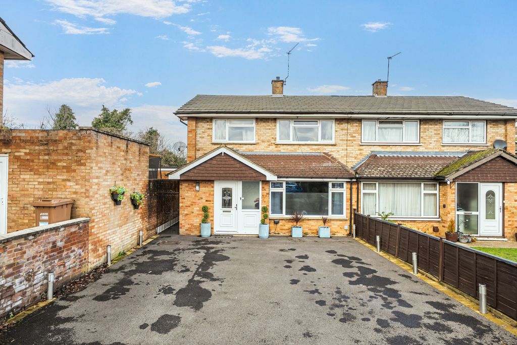 Property photo 1 of 16 1405348-2-697B583...